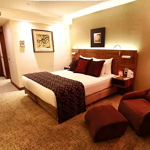 מלון Crowne Plaza Harbiye By Ihg, איסטמבול