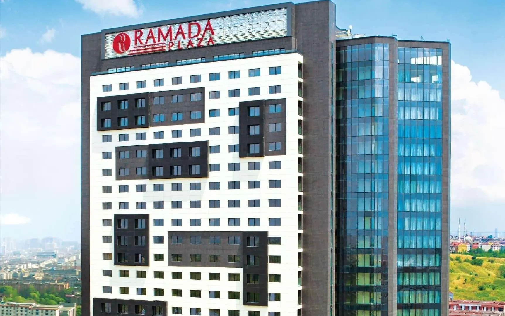 מלון Ramada Plaza By Wyndham Istanbul Tekstilkent