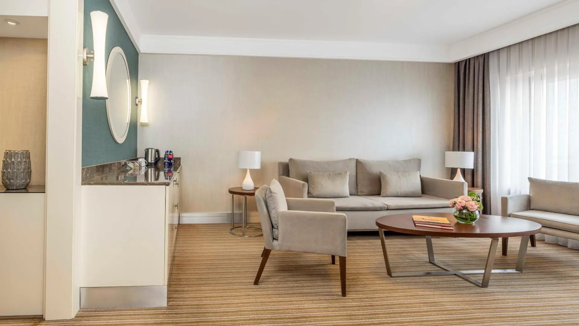 מלון Ramada Plaza By Wyndham Istanbul Tekstilkent