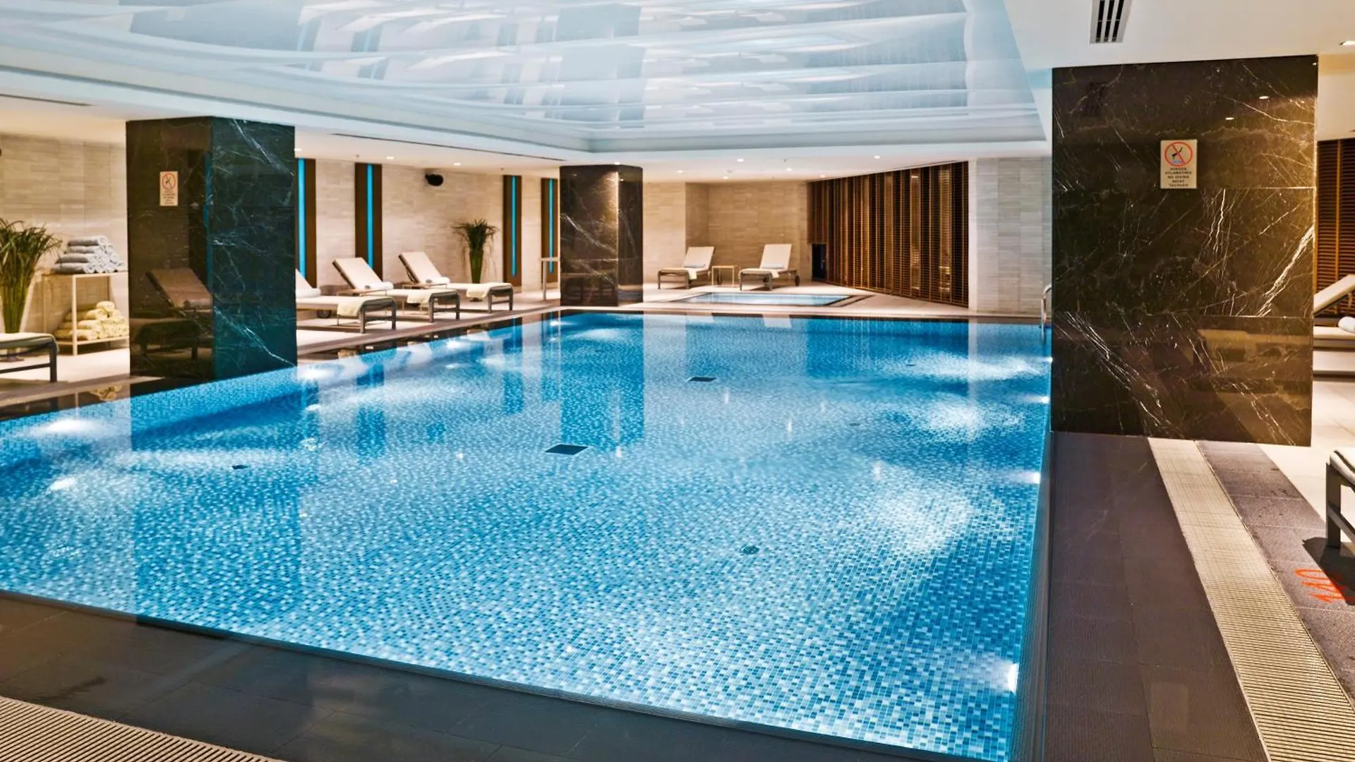 Ramada Plaza By Wyndham Istanbul Tekstilkent Hotel